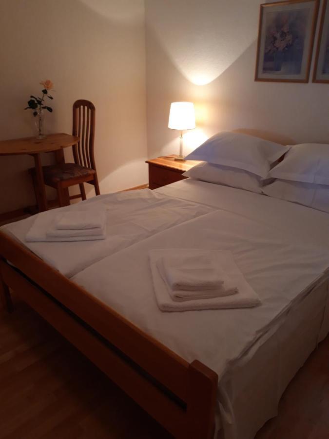 Villa Apartments Oliva Seget Vranjica Εξωτερικό φωτογραφία