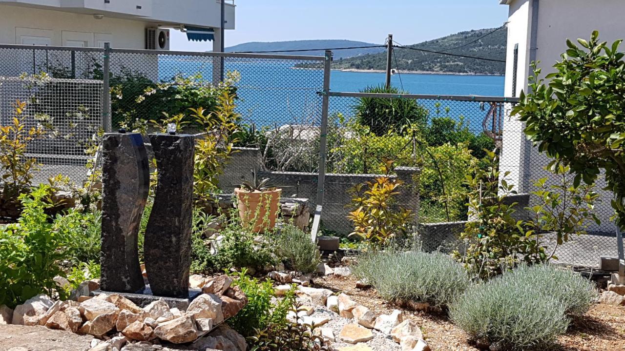 Villa Apartments Oliva Seget Vranjica Εξωτερικό φωτογραφία