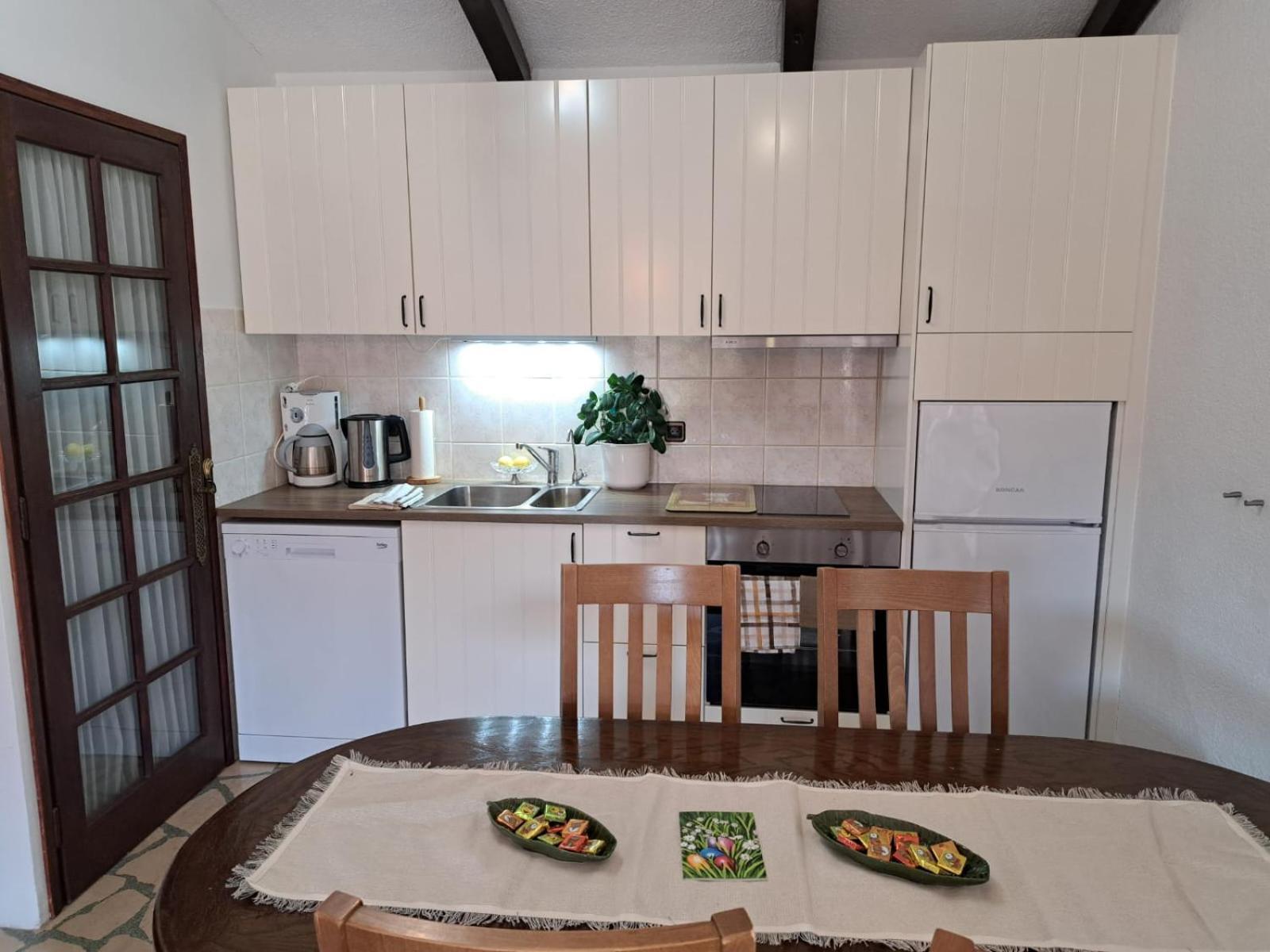 Villa Apartments Oliva Seget Vranjica Εξωτερικό φωτογραφία